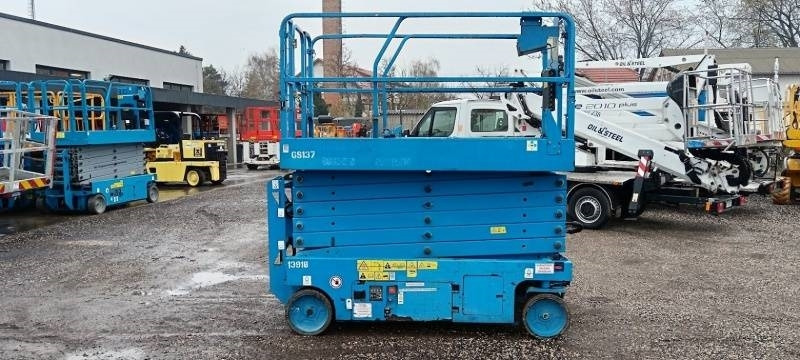 Genie GS4047 - 13,7m - electric - Šķērveida pacēlājs: foto 4 Genie GS4047 - 13,7m - electric - Šķērveida pacēlājs: foto 4