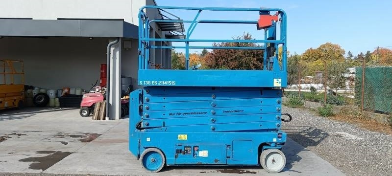 Genie GS4047 - 13,7m - electric - Šķērveida pacēlājs: foto 4 Genie GS4047 - 13,7m - electric - Šķērveida pacēlājs: foto 4