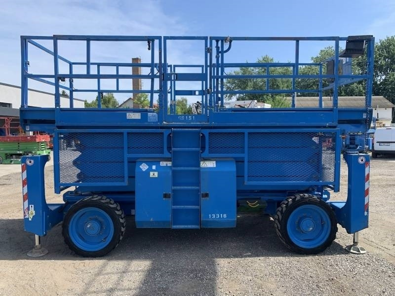 Genie GS4390 - 15,11m, diesel, 4x4 - Šķērveida pacēlājs: foto 3 Genie GS4390 - 15,11m, diesel, 4x4 - Šķērveida pacēlājs: foto 3