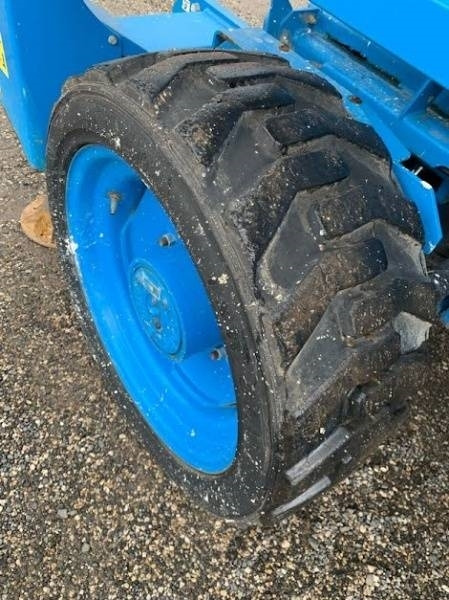 Šķērveida pacēlājs Genie GS4390 - 15,11m, diesel, 4x4: foto 10