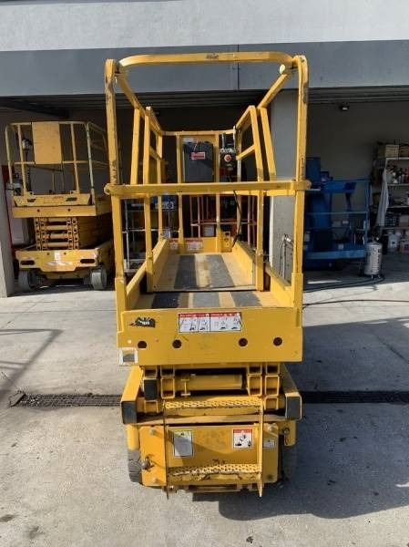 Haulotte Compact 8 - 8m, electric  - Šķērveida pacēlājs: foto 3 Haulotte Compact 8 - 8m, electric  - Šķērveida pacēlājs: foto 3