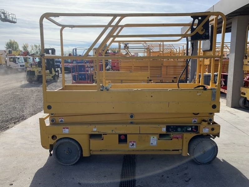 Haulotte Compact 8 - 8m, electric  - Šķērveida pacēlājs: foto 4 Haulotte Compact 8 - 8m, electric  - Šķērveida pacēlājs: foto 4