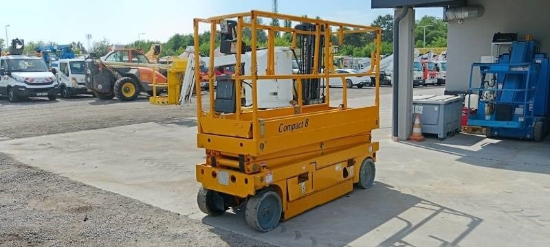 Haulotte Compact 8 - 8m, electric - Šķērveida pacēlājs: foto 2 Haulotte Compact 8 - 8m, electric - Šķērveida pacēlājs: foto 2