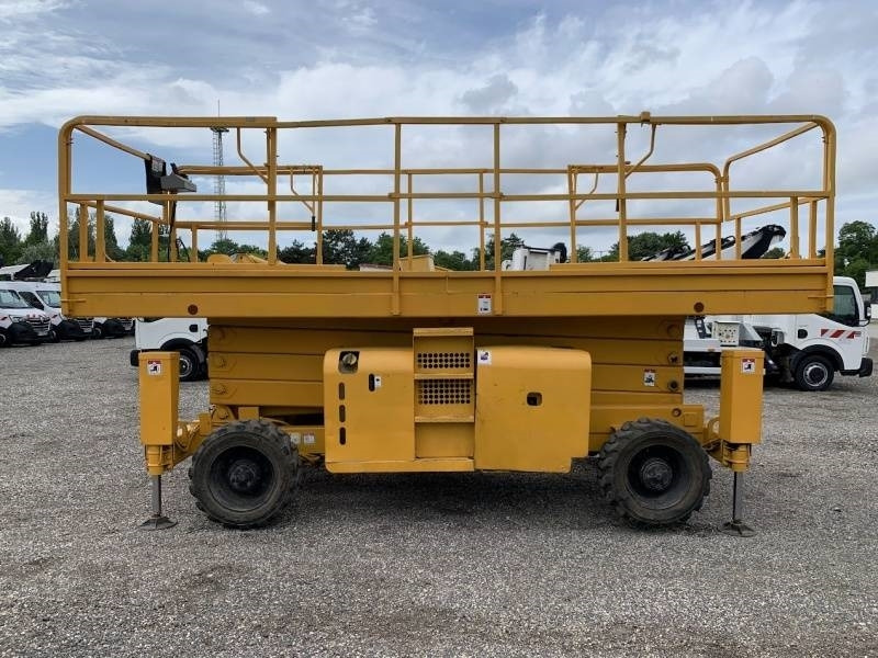 Haulotte H15SXL - 15m, 4x4, diesel - Šķērveida pacēlājs: foto 5 Haulotte H15SXL - 15m, 4x4, diesel - Šķērveida pacēlājs: foto 5