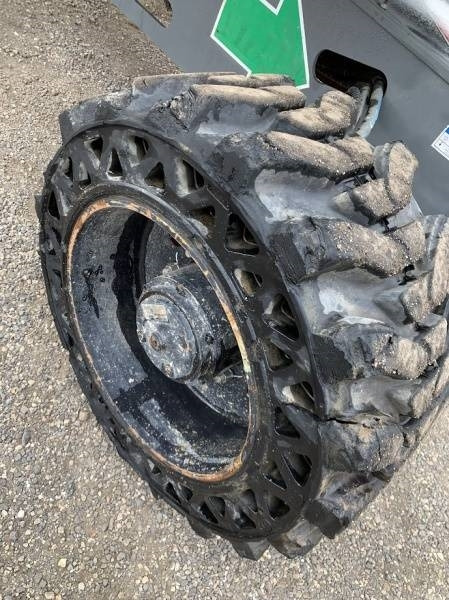 Izlices pacēlājs Haulotte HA16RTJ - 16m, 4x4x4, diesel: foto 10 Izlices pacēlājs Haulotte HA16RTJ - 16m, 4x4x4, diesel: foto 10