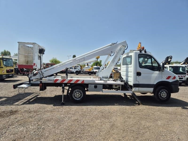 Iveco Daily Multitel 160 ALU DS - 16m - *NEW PUMP + PTO* - Autopacēlājs: foto 4 Iveco Daily Multitel 160 ALU DS - 16m - *NEW PUMP + PTO* - Autopacēlājs: foto 4