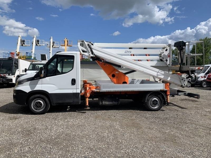 Iveco Daily Oil&Steel Snake 2413 Plus - 23,5m, 250kg - Autopacēlājs: foto 5 Iveco Daily Oil&Steel Snake 2413 Plus - 23,5m, 250kg - Autopacēlājs: foto 5