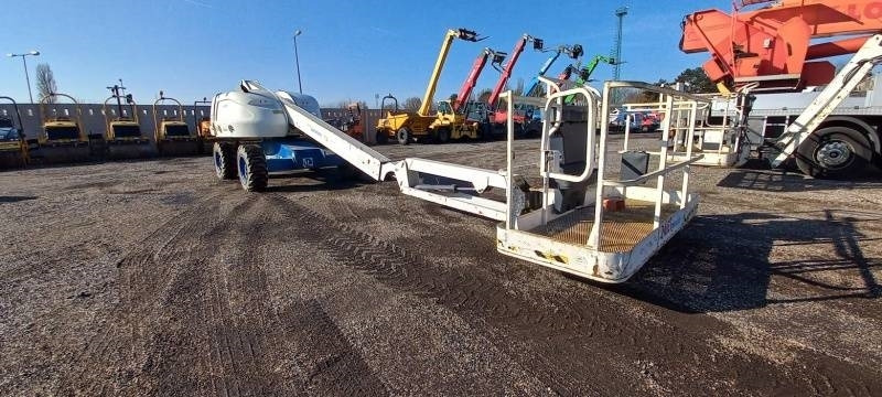 JLG 460SJ - 16,09 m, 230 kg, 4x4 - Izlices pacēlājs: foto 1 JLG 460SJ - 16,09 m, 230 kg, 4x4 - Izlices pacēlājs: foto 1
