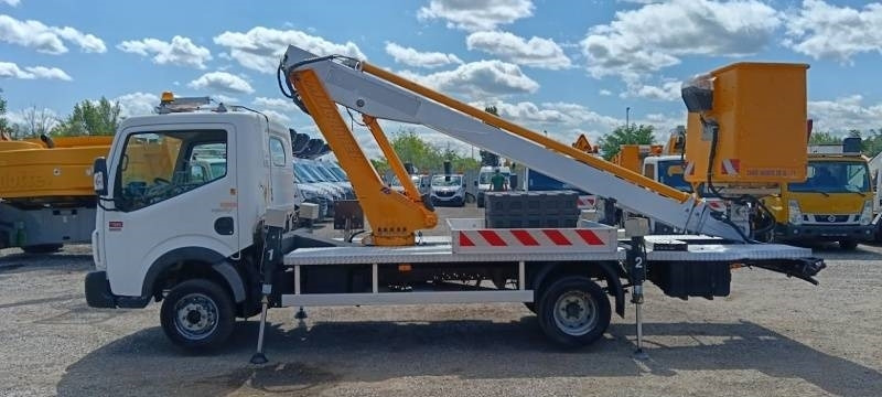 Renault Maxity Multitel 160 ALU DS - 16m - Autopacēlājs: foto 5 Renault Maxity Multitel 160 ALU DS - 16m - Autopacēlājs: foto 5