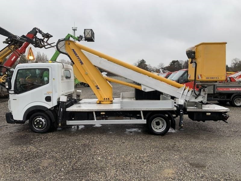 Renault Maxity Multitel MT202DS - 20m - 200 kg - Autopacēlājs: foto 5 Renault Maxity Multitel MT202DS - 20m - 200 kg - Autopacēlājs: foto 5