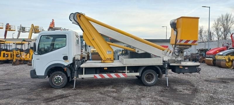 Renault Maxity Multitel MT202DS - 20m - 200 kg - Autopacēlājs: foto 5 Renault Maxity Multitel MT202DS - 20m - 200 kg - Autopacēlājs: foto 5