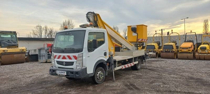 Renault Maxity Multitel MT202DS - 20m - 200 kg - Autopacēlājs: foto 2 Renault Maxity Multitel MT202DS - 20m - 200 kg - Autopacēlājs: foto 2