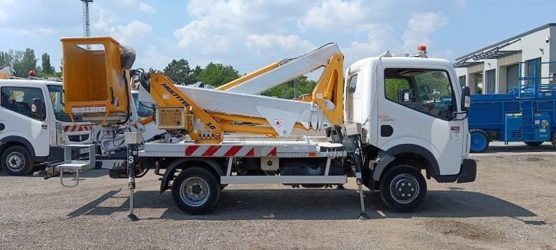 Renault Maxity Multitel MX200 - 20 m - Autopacēlājs: foto 4 Renault Maxity Multitel MX200 - 20 m - Autopacēlājs: foto 4