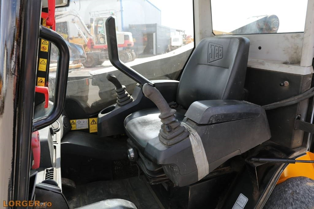 Kompaktiekrāvējs JCB 260 ECO: foto 8