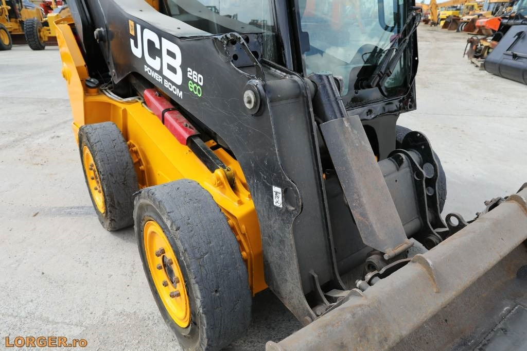 Kompaktiekrāvējs JCB 260 ECO: foto 6