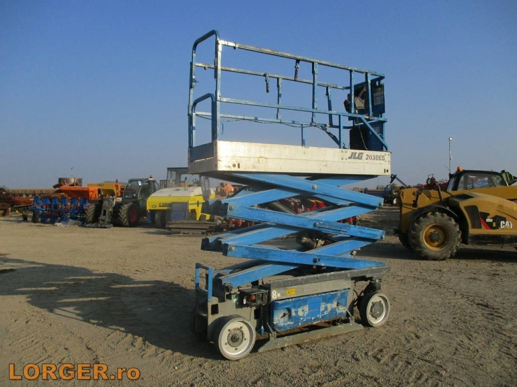 JLG 2030 ES - Šķērveida pacēlājs: foto 1 JLG 2030 ES - Šķērveida pacēlājs: foto 1