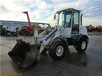 Liebherr L 506 - Riteņu iekrāvējs: foto 1 Liebherr L 506 - Riteņu iekrāvējs: foto 1