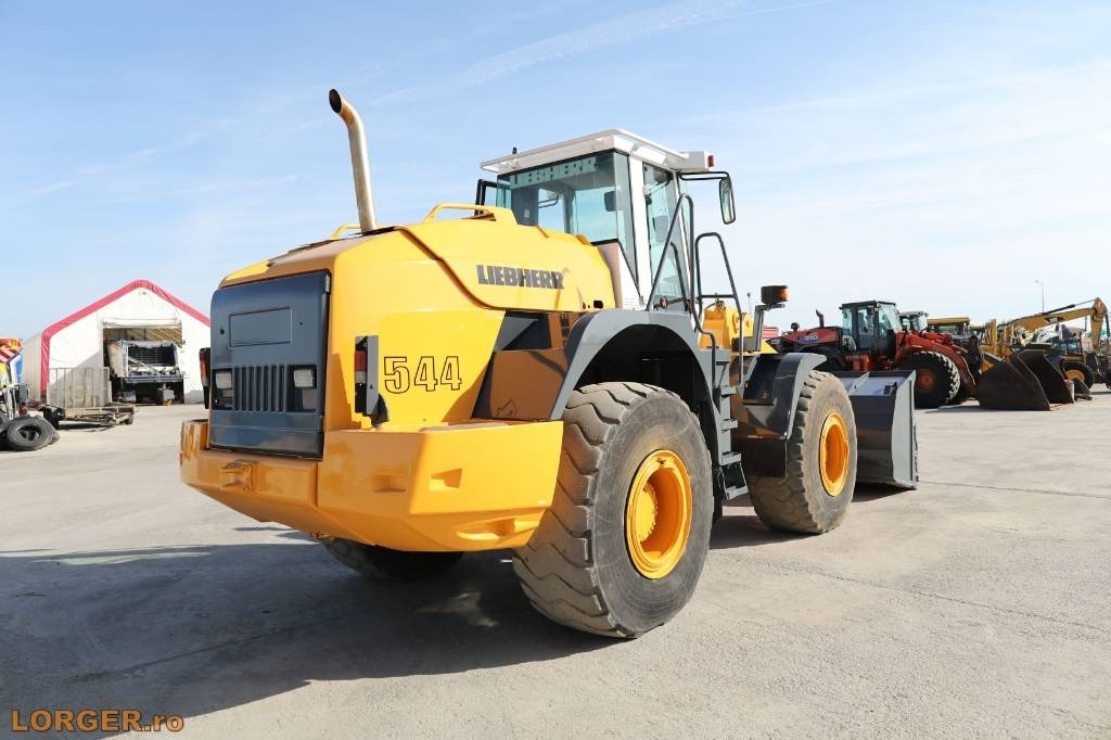 Liebherr L 544 - Riteņu iekrāvējs: foto 2 Liebherr L 544 - Riteņu iekrāvējs: foto 2