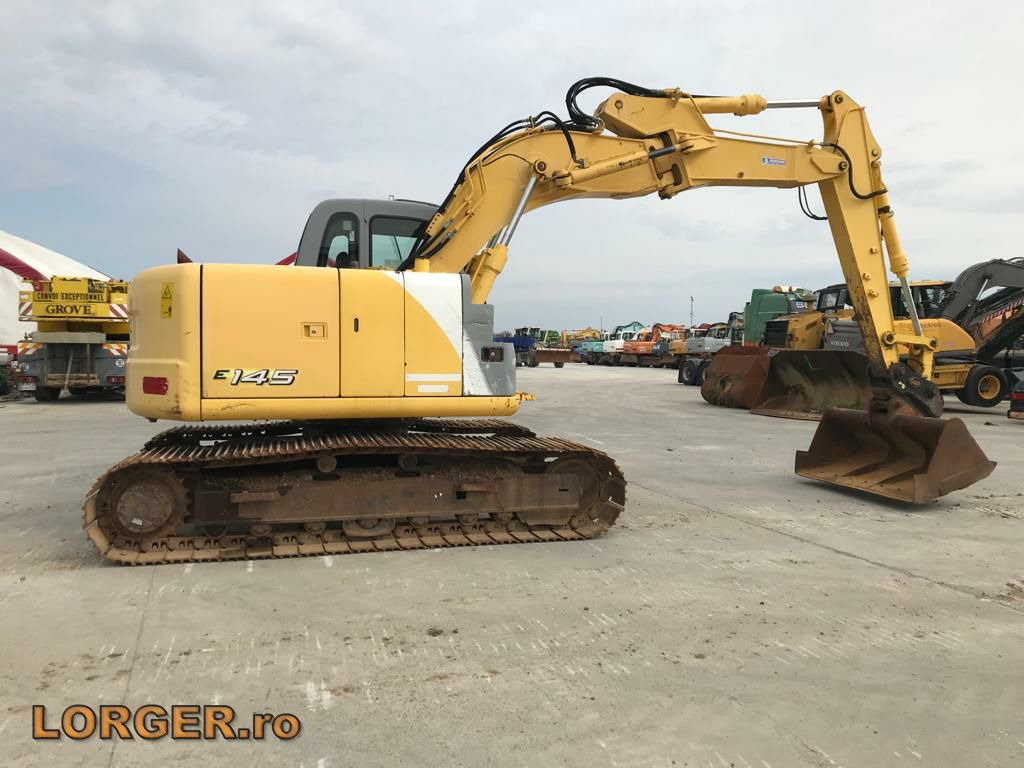 New Holland E 145 - Kāpurķēžu ekskavators: foto 3 New Holland E 145 - Kāpurķēžu ekskavators: foto 3