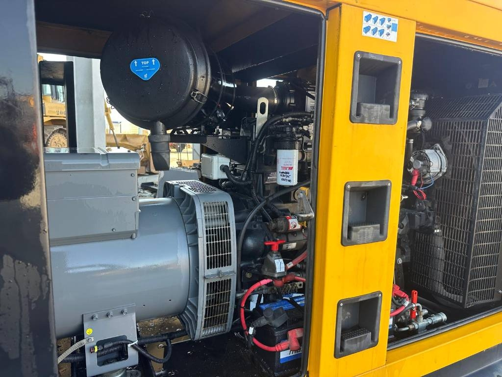 Sdmo R165 C3 - Elektroģenerators: foto 3 Sdmo R165 C3 - Elektroģenerators: foto 3