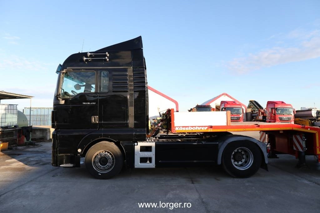 MAN TGX 18.440 4x2 BLS + Trailer Kässbohrer LB3 Lowbed - Vilcējs: foto 2 MAN TGX 18.440 4x2 BLS + Trailer Kässbohrer LB3 Lowbed - Vilcējs: foto 2