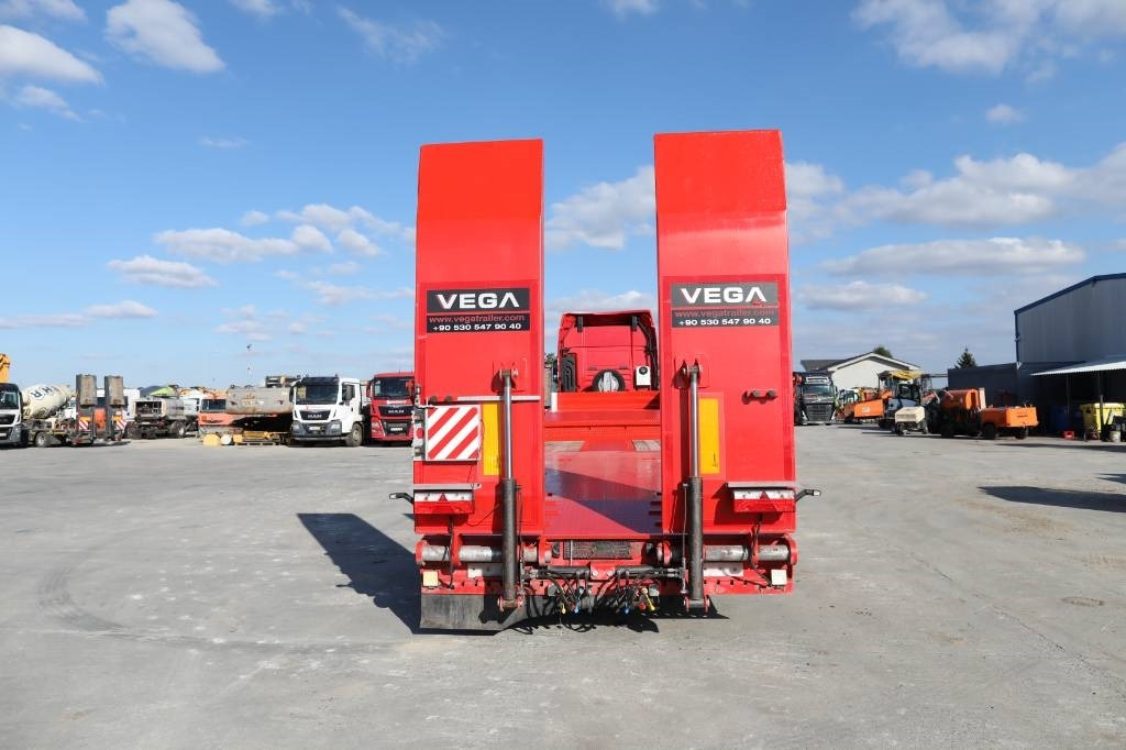 MAN TGX 18.500 4x2 LLS + Trailer Vega 3 axel lowbed - Vilcējs: foto 4 MAN TGX 18.500 4x2 LLS + Trailer Vega 3 axel lowbed - Vilcējs: foto 4