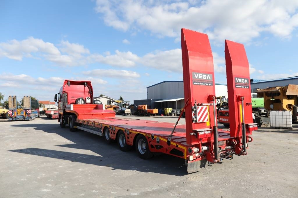 MAN TGX 18.500 4x2 LLS + Trailer Vega 3 axel lowbed - Vilcējs: foto 5 MAN TGX 18.500 4x2 LLS + Trailer Vega 3 axel lowbed - Vilcējs: foto 5