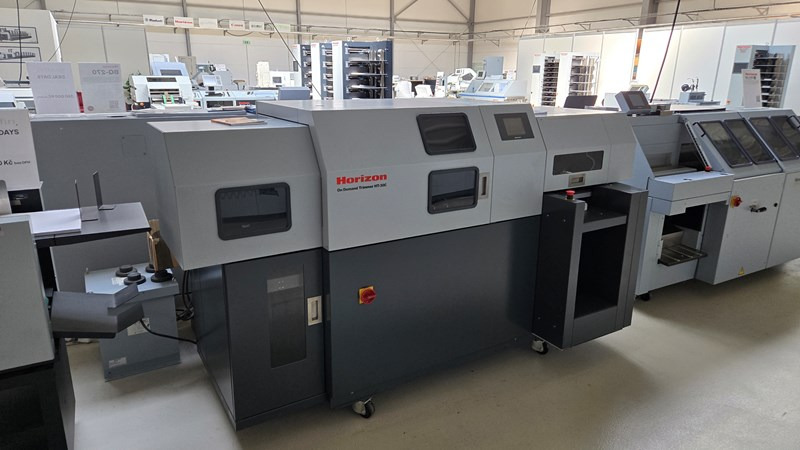 Horizon HT-30 C | 2012 | 4,7 Mio - Papīra griešanas mašīna: foto 1 Horizon HT-30 C | 2012 | 4,7 Mio - Papīra griešanas mašīna: foto 1
