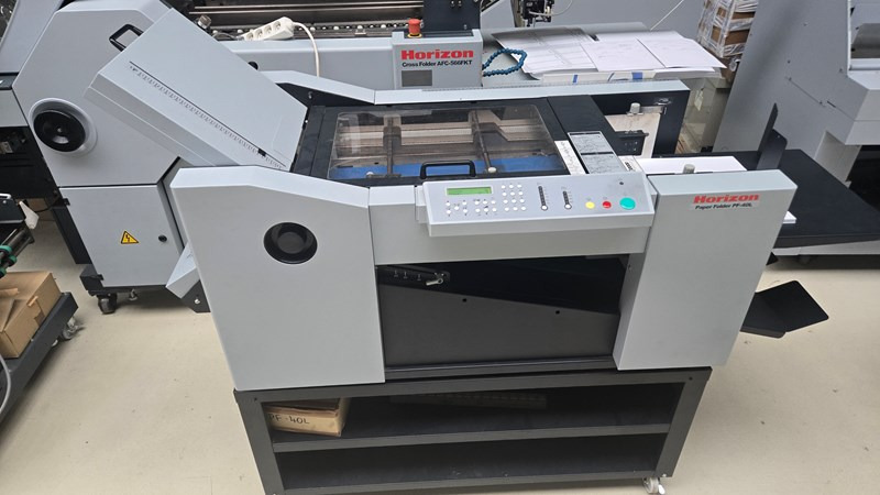 Horizon PF-40L | 2022 - Locīšanas mašīna: foto 1 Horizon PF-40L | 2022 - Locīšanas mašīna: foto 1