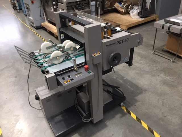 Horizon PST-40 - Locīšanas mašīna: foto 1 Horizon PST-40 - Locīšanas mašīna: foto 1