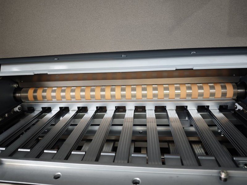 Horizon T-564F | 2016 - Locīšanas mašīna: foto 3 Horizon T-564F | 2016 - Locīšanas mašīna: foto 3