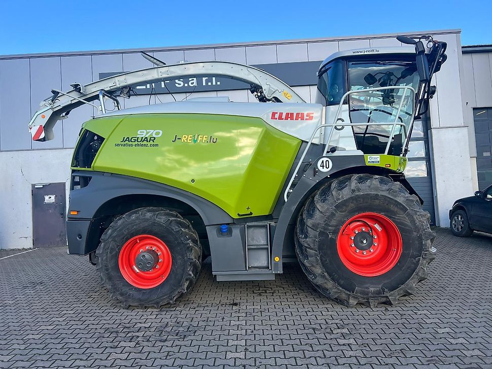 J.Reiff Sarl
Herr Stefan Neukirch - 77 Z.I in den - Lopbarības kombains: foto 5 J.Reiff Sarl
Herr Stefan Neukirch - 77 Z.I in den - Lopbarības kombains: foto 5