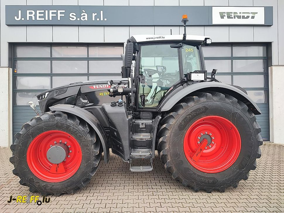 J.Reiff Sarl
Herr Stefan Neukirch - 77 Z.I in den - Traktors: foto 1 J.Reiff Sarl
Herr Stefan Neukirch - 77 Z.I in den - Traktors: foto 1