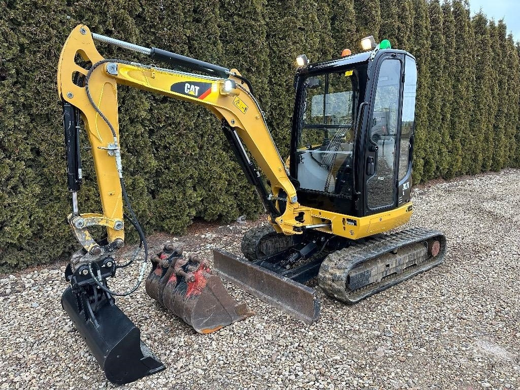 CAT 302.7 D CR - Mini-ekskavators: foto 1 CAT 302.7 D CR - Mini-ekskavators: foto 1
