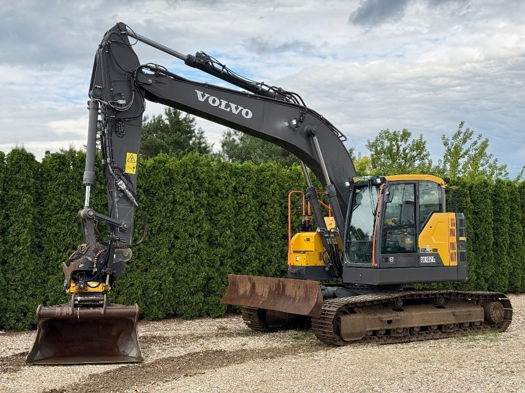 Volvo ECR 235 EL - Kāpurķēžu ekskavators: foto 1 Volvo ECR 235 EL - Kāpurķēžu ekskavators: foto 1