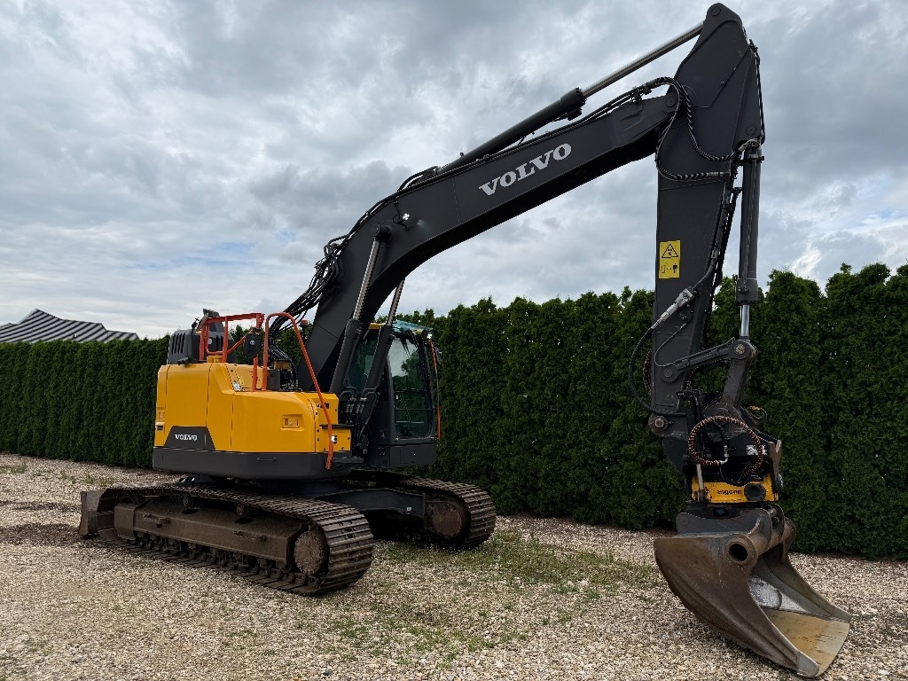 Kāpurķēžu ekskavators Volvo ECR 235 EL: foto 6