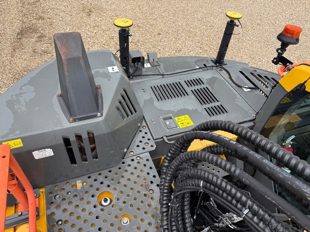 Kāpurķēžu ekskavators Volvo ECR 235 EL: foto 15
