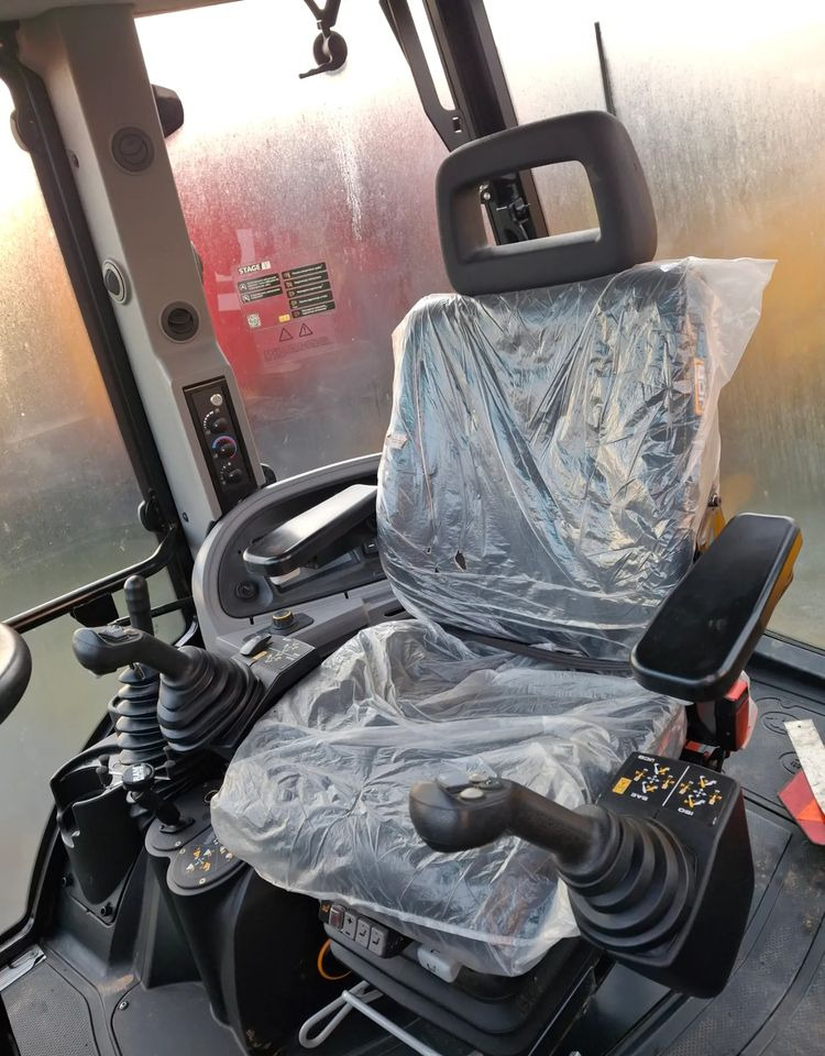 Ekskavators-iekrāvējs JCB 3CX PLUS AEC: foto 6