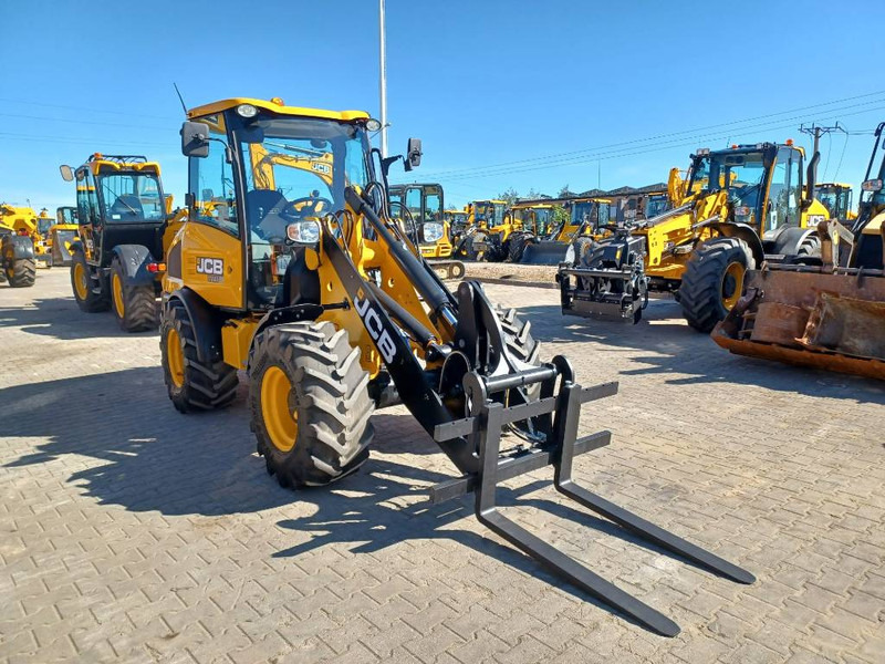 JCB 406 - Riteņu iekrāvējs: foto 2 JCB 406 - Riteņu iekrāvējs: foto 2