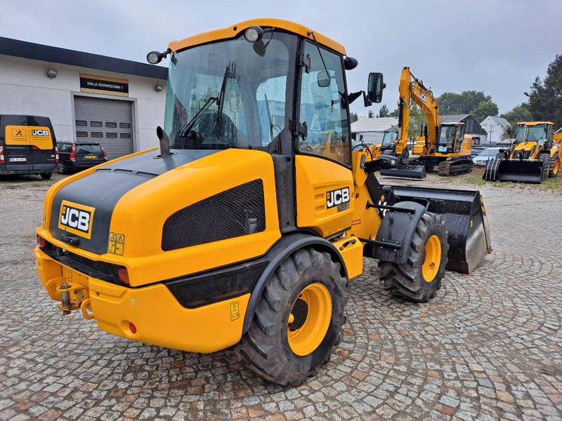 JCB 406 - Riteņu iekrāvējs: foto 5 JCB 406 - Riteņu iekrāvējs: foto 5
