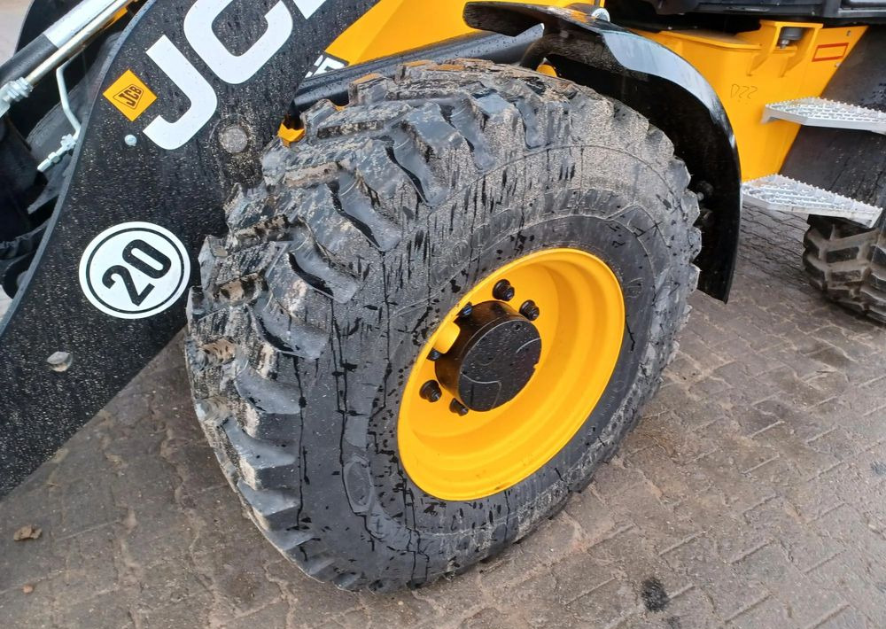 Riteņu iekrāvējs JCB 409: foto 10