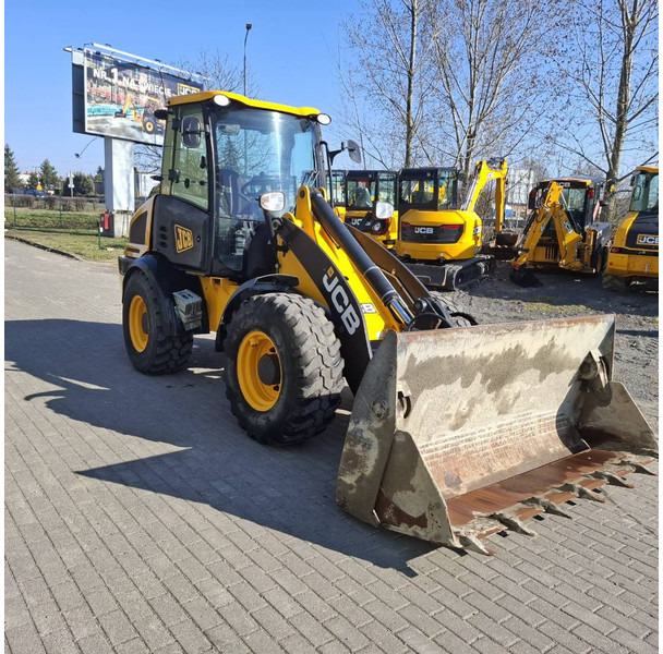 JCB 409 - Riteņu iekrāvējs: foto 3 JCB 409 - Riteņu iekrāvējs: foto 3