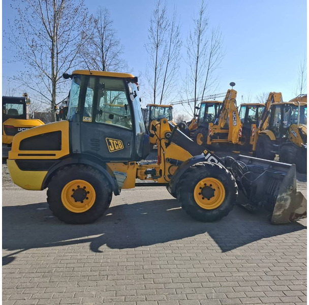 JCB 409 - Riteņu iekrāvējs: foto 4 JCB 409 - Riteņu iekrāvējs: foto 4