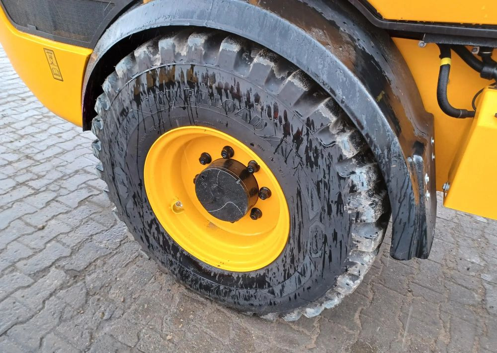 Riteņu iekrāvējs JCB 409: foto 13