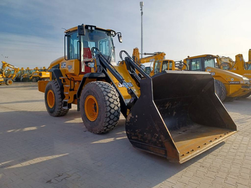 JCB 427 HT - Riteņu iekrāvējs: foto 2 JCB 427 HT - Riteņu iekrāvējs: foto 2