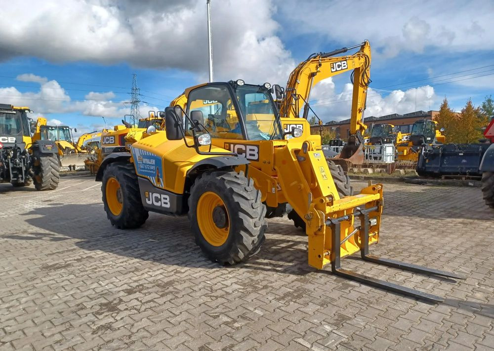 JCB 531-70 - Teleskopiskais iekrāvējs: foto 2 JCB 531-70 - Teleskopiskais iekrāvējs: foto 2