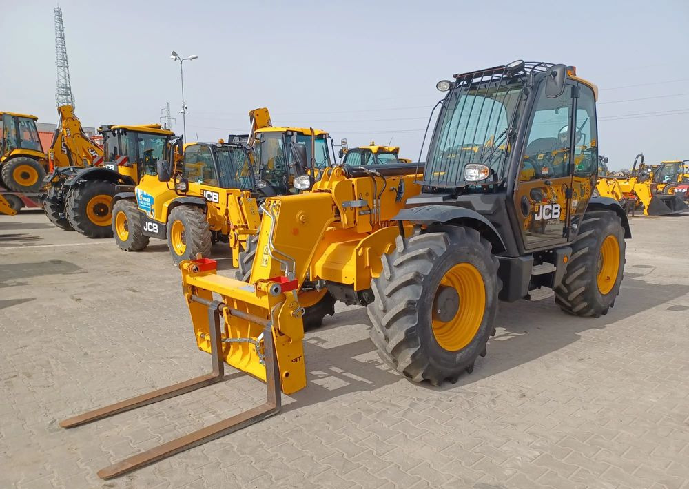 JCB 535-95 - Teleskopiskais iekrāvējs: foto 2 JCB 535-95 - Teleskopiskais iekrāvējs: foto 2
