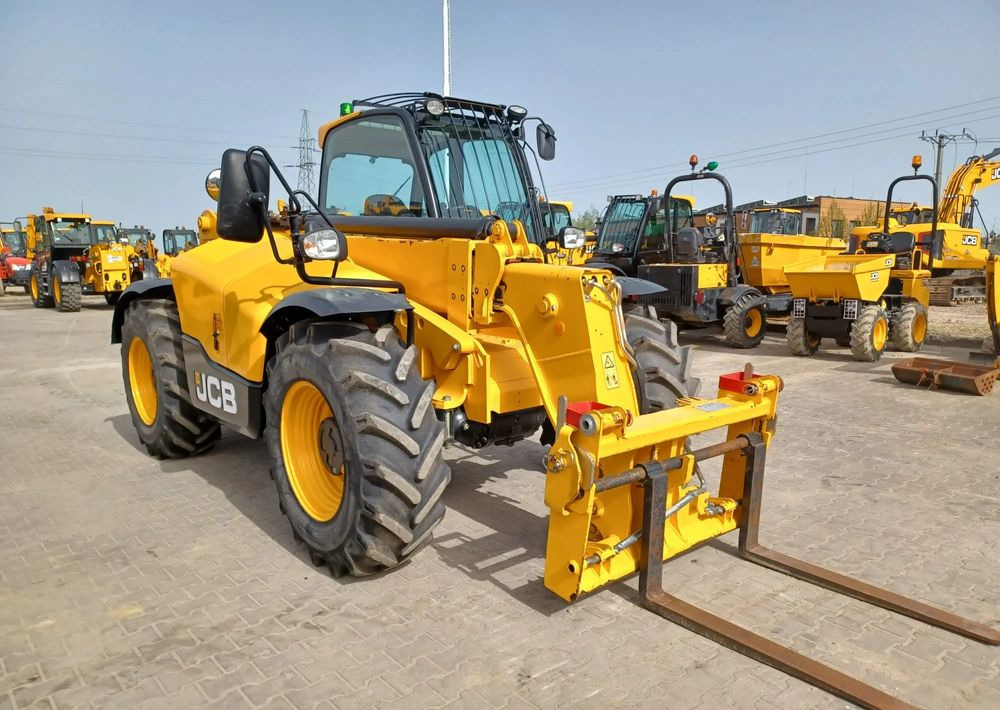JCB 535-95 - Teleskopiskais iekrāvējs: foto 3 JCB 535-95 - Teleskopiskais iekrāvējs: foto 3