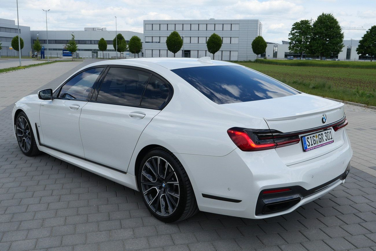 BMW 730Ld XDRIVE /VOLL/REAR ENTERT. /LANGSTRECKE 48V - Sedans: foto 5 BMW 730Ld XDRIVE /VOLL/REAR ENTERT. /LANGSTRECKE 48V - Sedans: foto 5