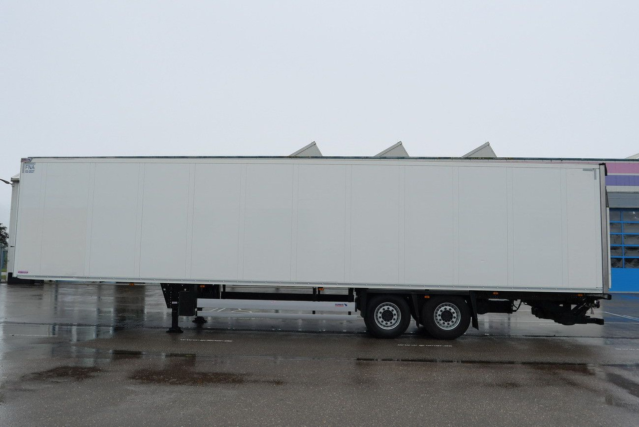 Schmitz Cargobull SKO 18 /LBW BÄR 2500 kg / CARRIER 1550 / LIFT - Puspiekabe slēgtā virsbūve: foto 5 Schmitz Cargobull SKO 18 /LBW BÄR 2500 kg / CARRIER 1550 / LIFT - Puspiekabe slēgtā virsbūve: foto 5